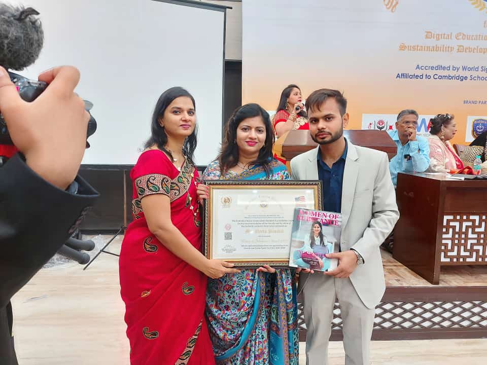 renowned Hindi poetess Smt. Neetu Panchal Nidhi. The electrifying atmosphere was charged with inspiration and enthusiasm, fostering a collective drive to embrace digital transformation in education and beyond. 